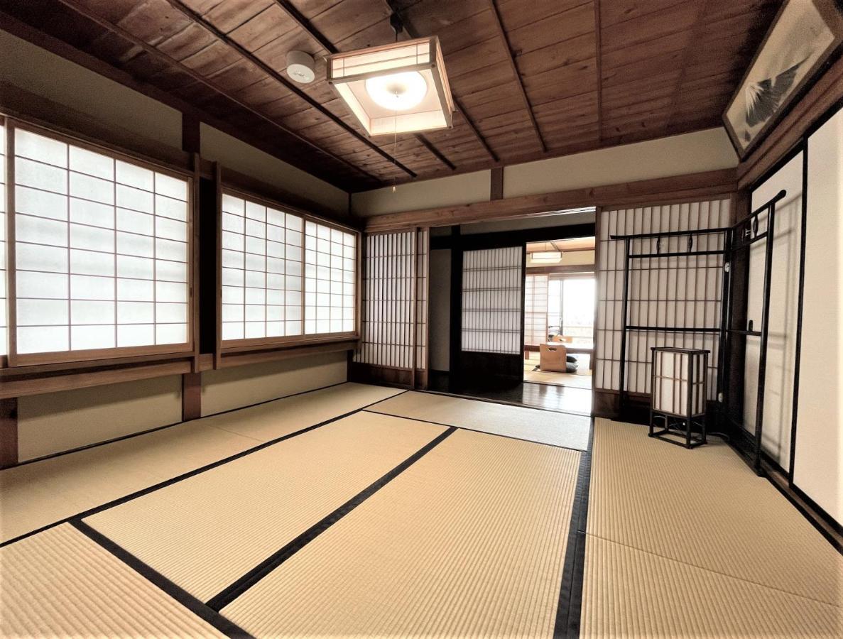 宿屋白金家 Yadoya-Shiroganeya 1日1組限定2名から8名様まで 全館貸切り 伝統的建造物の旅籠宿 Traditional Culture Experience Нагано Екстериор снимка