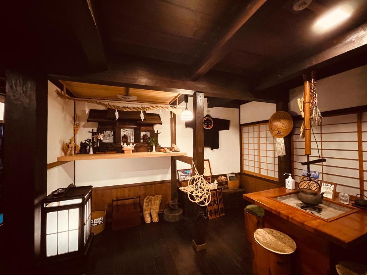 宿屋白金家 Yadoya-Shiroganeya 1日1組限定2名から8名様まで 全館貸切り 伝統的建造物の旅籠宿 Traditional Culture Experience Нагано Екстериор снимка
